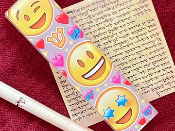 Smiley Hearts Mezuzah